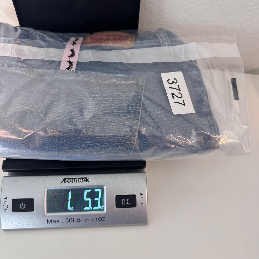 Levis Jeans Women 33 Blue Curvy Bootcut Denim Stretch Mid Rise Medium Wash - Picture 14 of 14